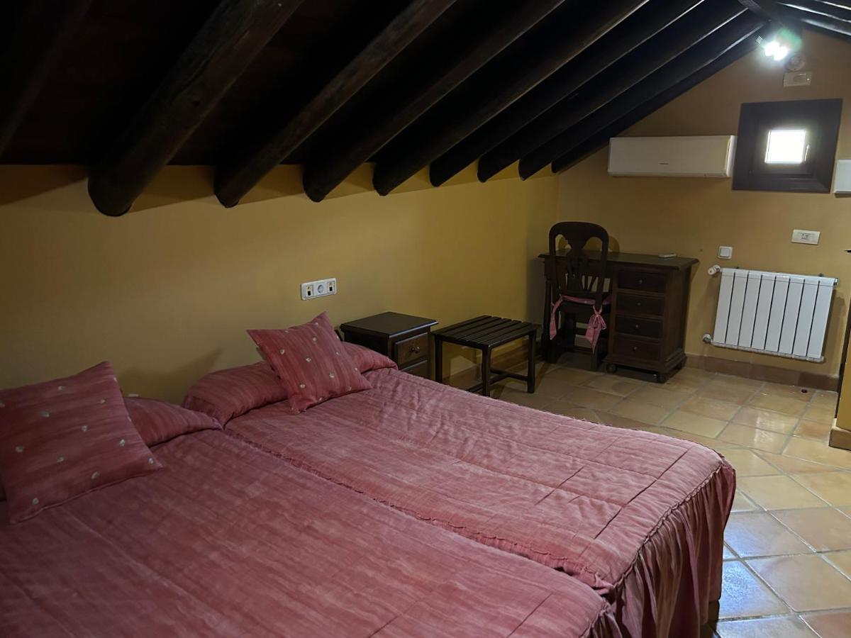 Отель Casa Grande De Эль-Бурго Экстерьер фото