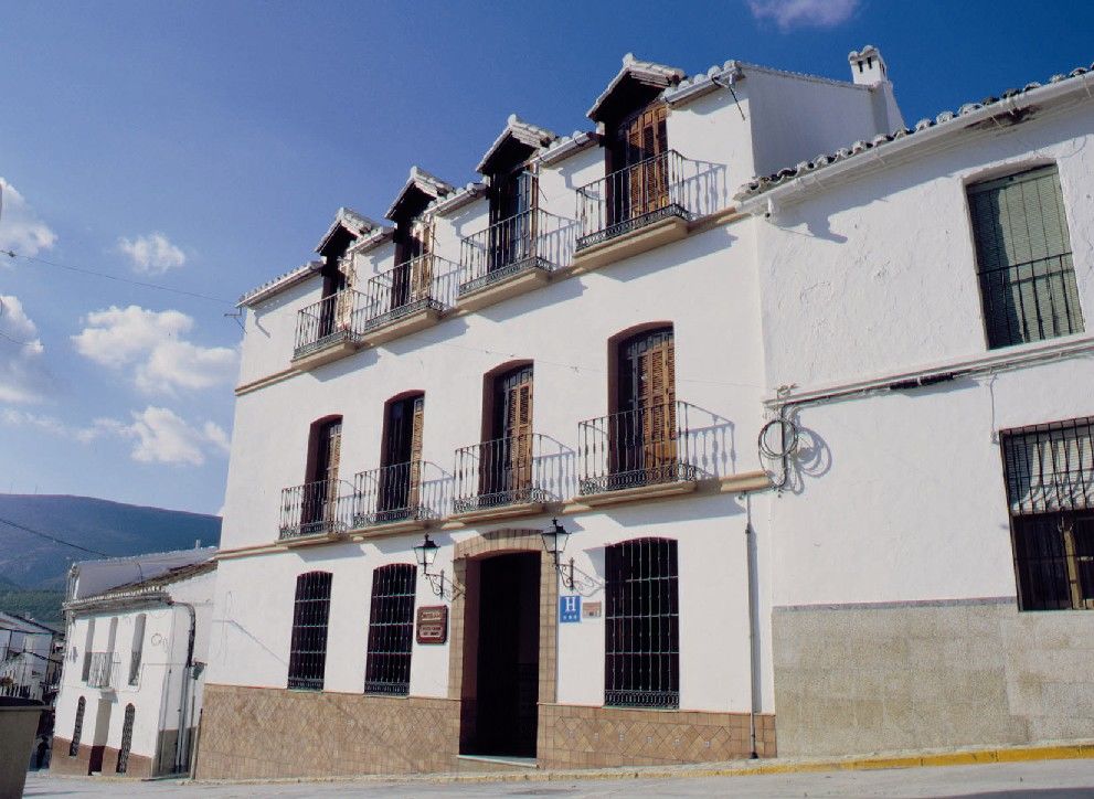Отель Casa Grande De Эль-Бурго Экстерьер фото
